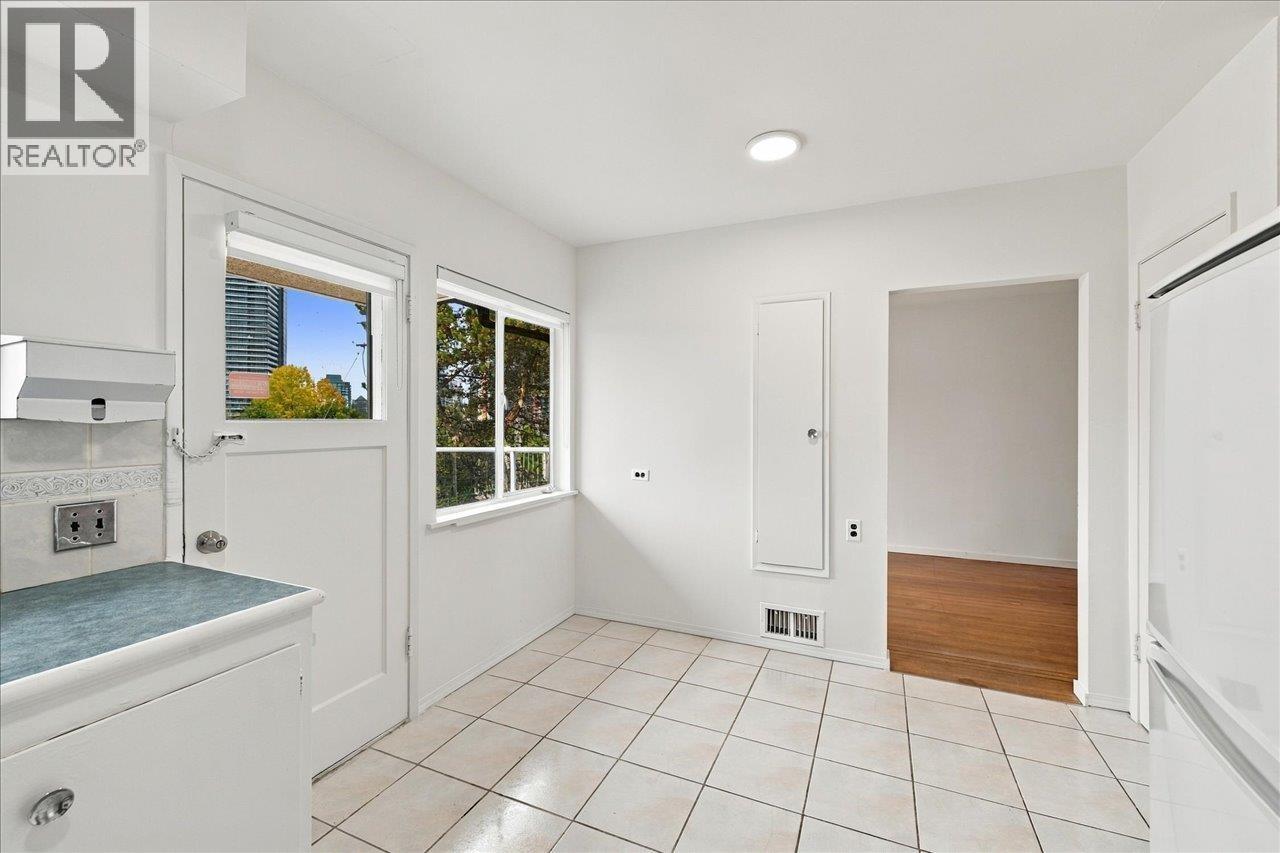 4656 Brentlawn Drive, Burnaby, British Columbia  V5C 3V2 - Photo 16 - R3175845