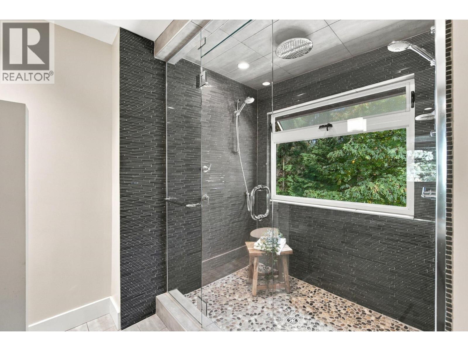 1383 Charter Hill Drive, Coquitlam, British Columbia  V3E 1P1 - Photo 16 - R3175863