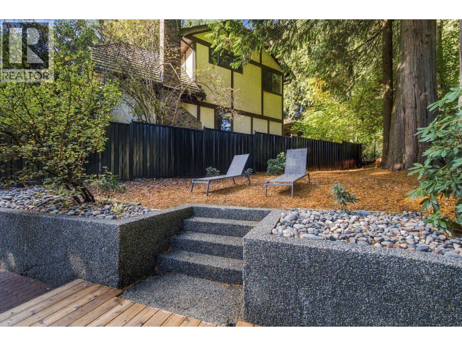 1383 Charter Hill Drive, Coquitlam, British Columbia  V3E 1P1 - Photo 32 - R3175863