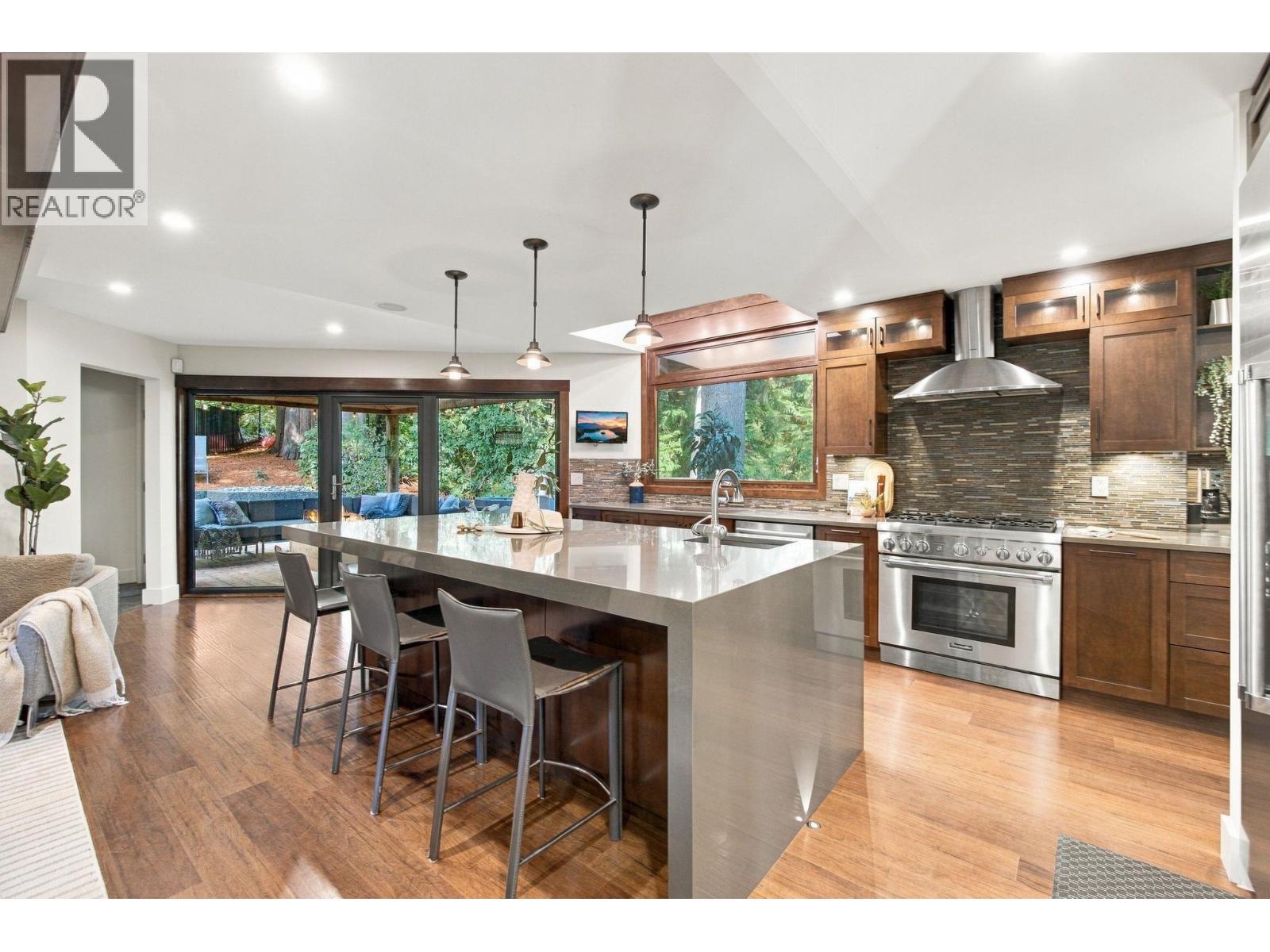 1383 Charter Hill Drive, Coquitlam, British Columbia  V3E 1P1 - Photo 5 - R3175863