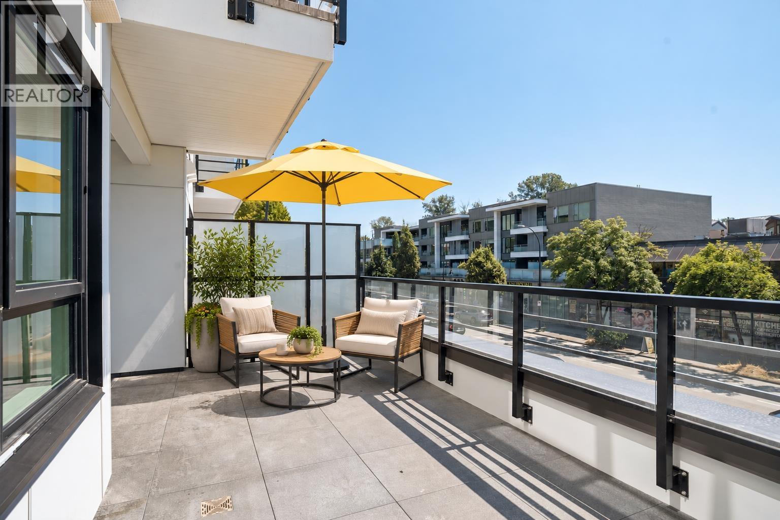 207 1080 Marine Drive, North Vancouver, British Columbia  V7P 3C4 - Photo 3 - R3175862