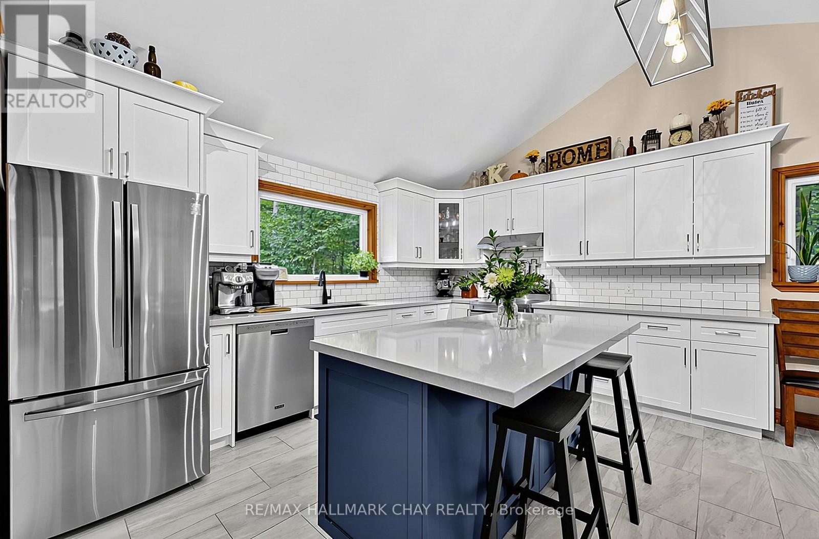 42 Whippoorwill Drive, Tiny, Ontario  L0L 2J0 - Photo 13 - S14076182