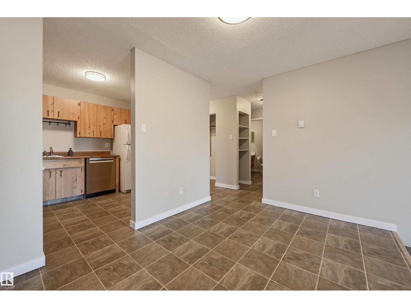 #408 17820 98 AV NW