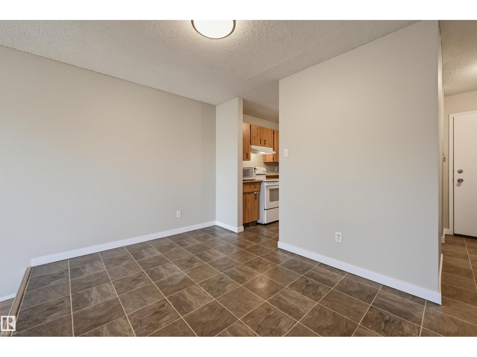 #408 17820 98 AV NW