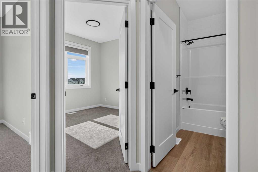 705, 30 Creekside Villas SW