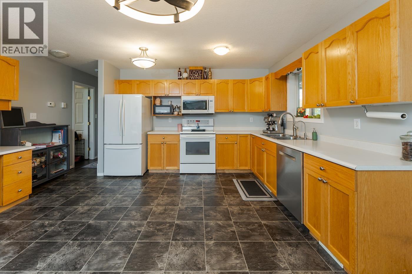 5556 Lehman Street, Prince George, British Columbia  V2K 4P2 - Photo 4 - R3174310