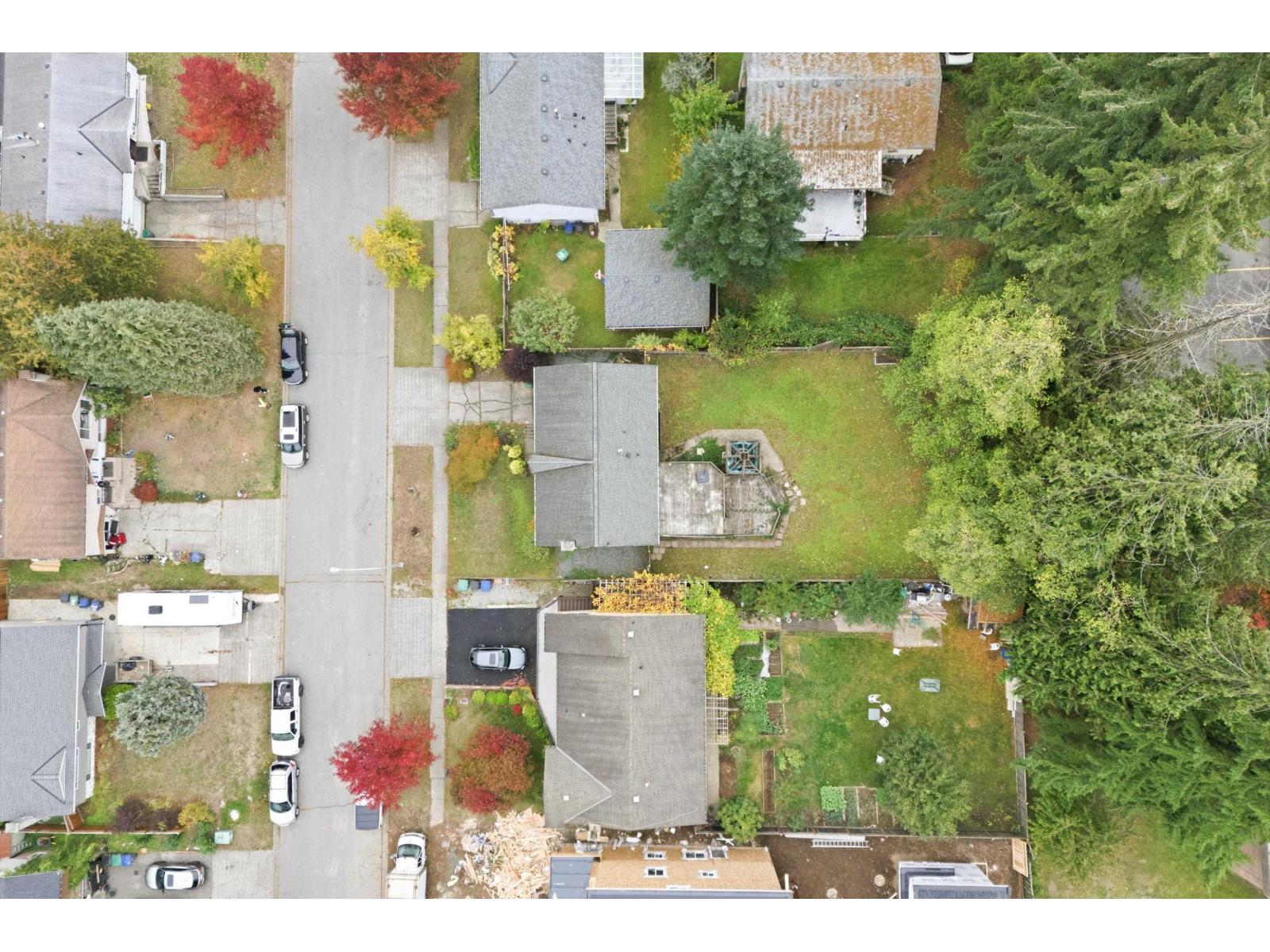 14778 Halstead Place, Surrey, British Columbia  V3R 6S5 - Photo 9 - R3175594