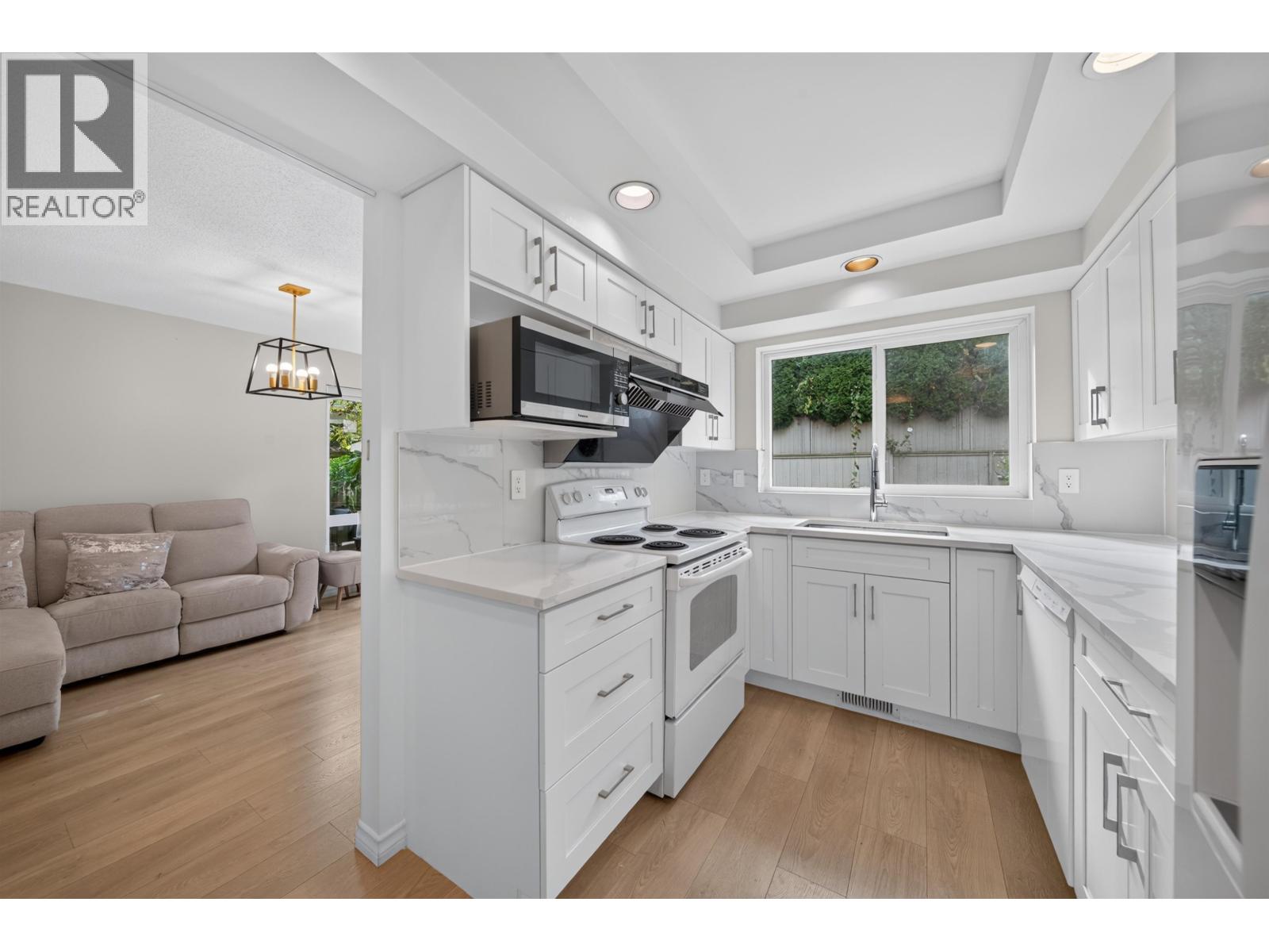 6 5111 MAPLE ROAD