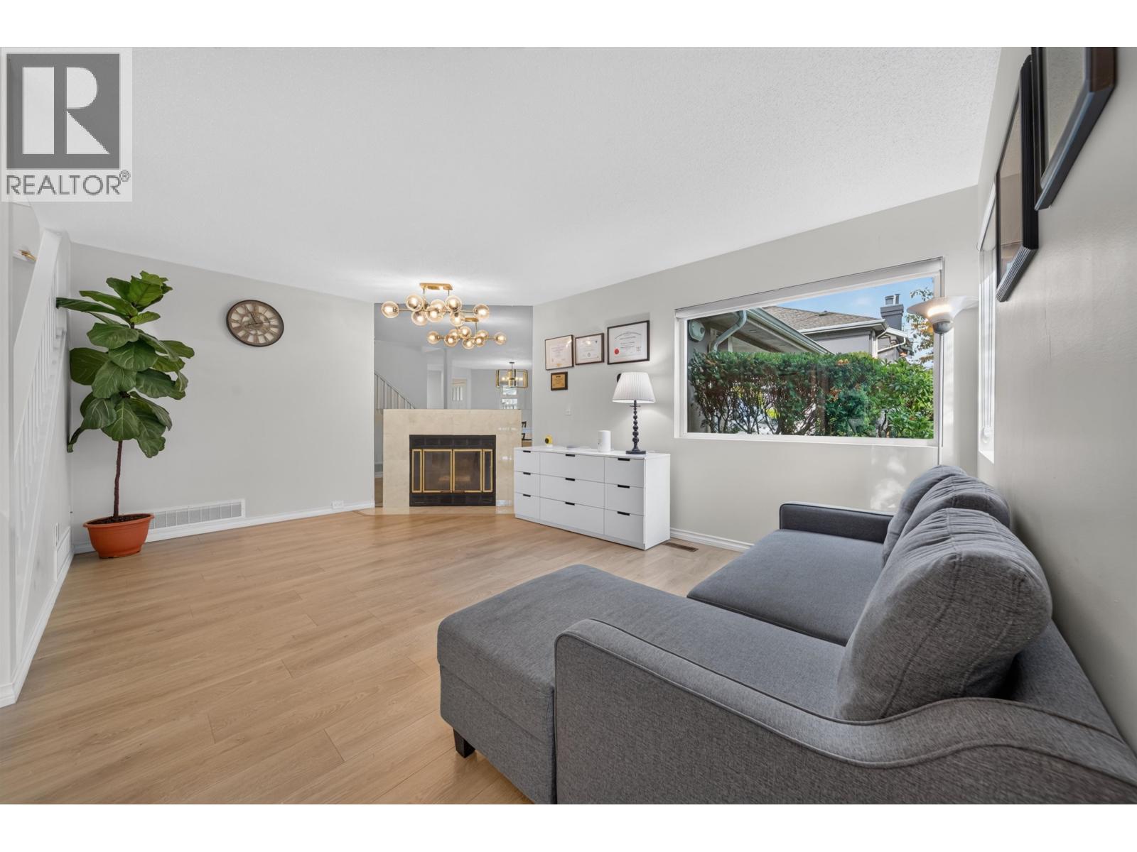 6 5111 MAPLE ROAD