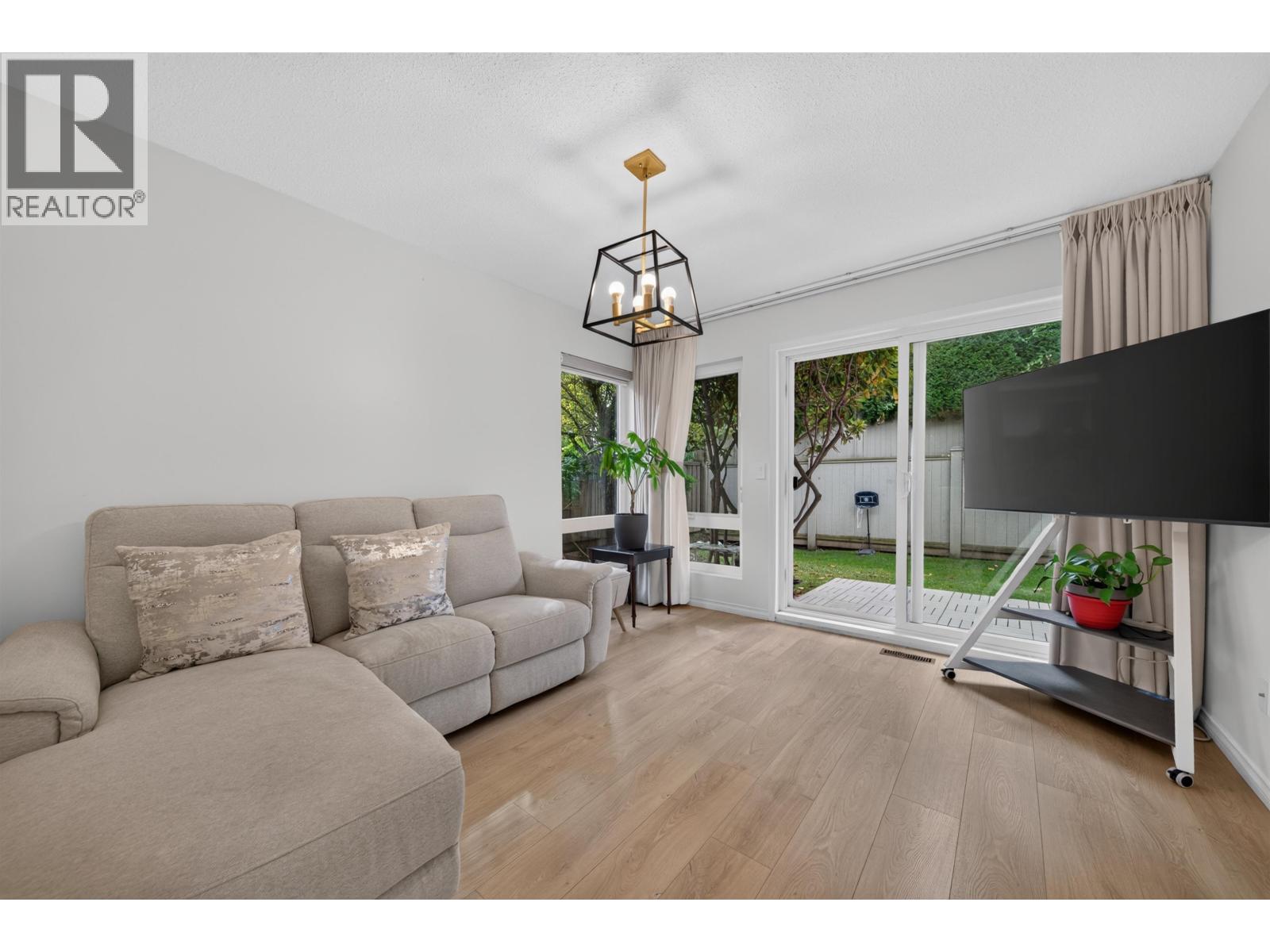 6 5111 MAPLE ROAD