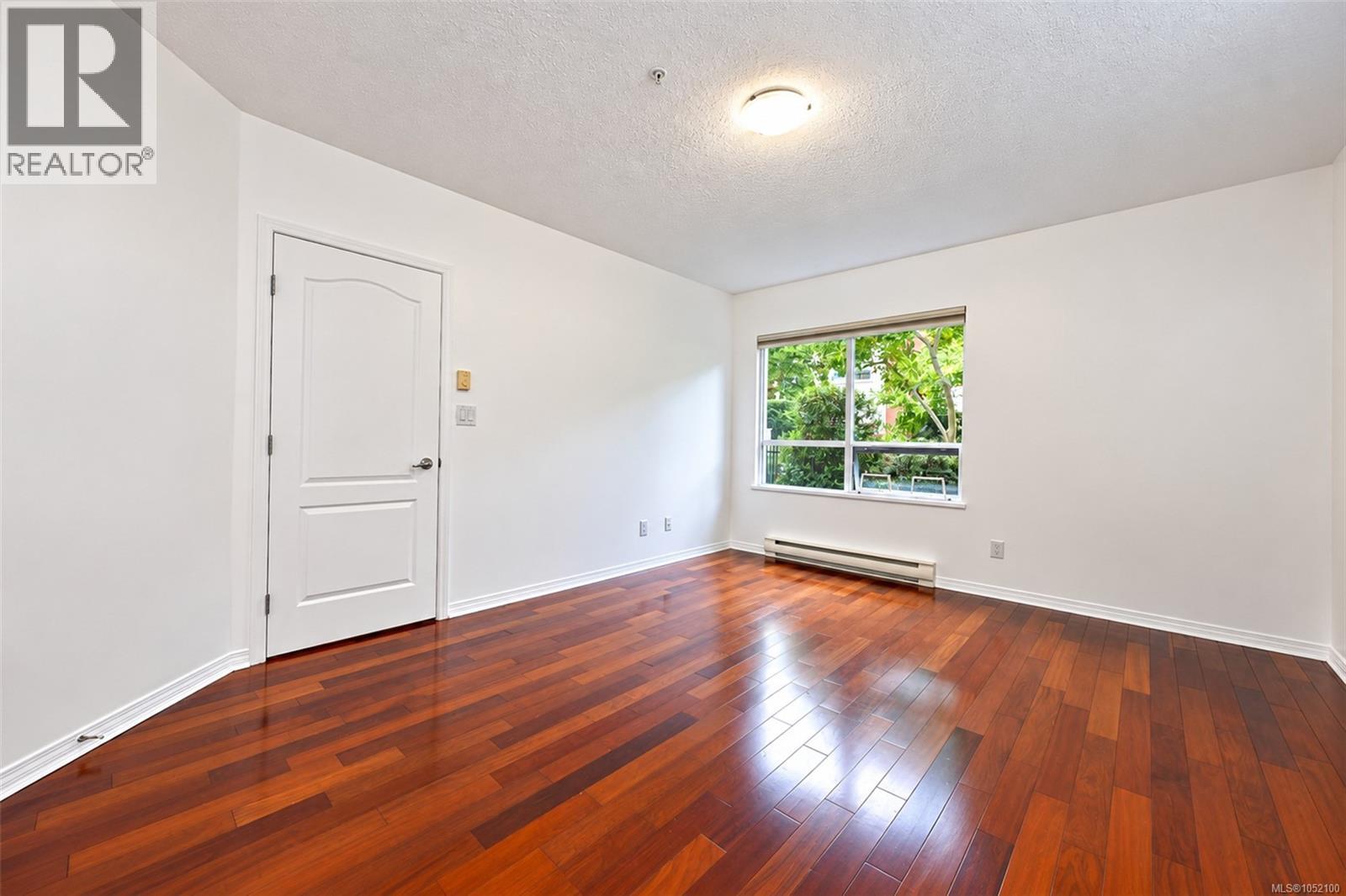 109 380 Waterfront Cres