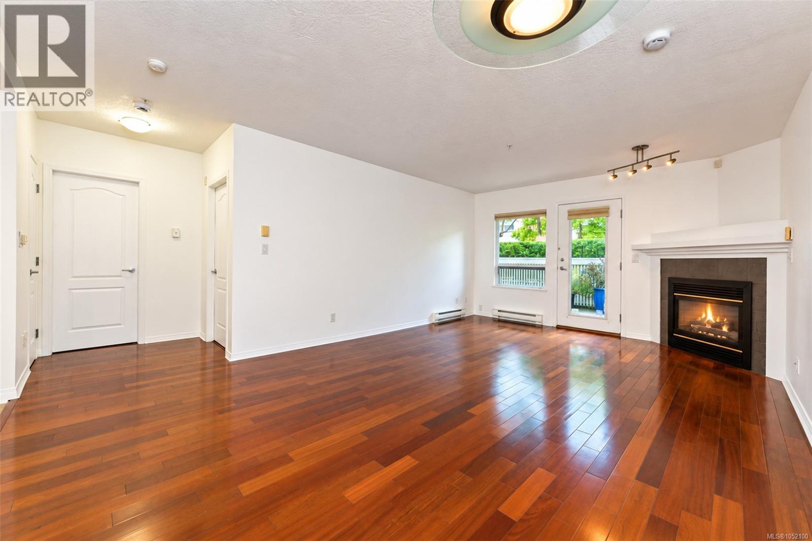 109 380 Waterfront Cres