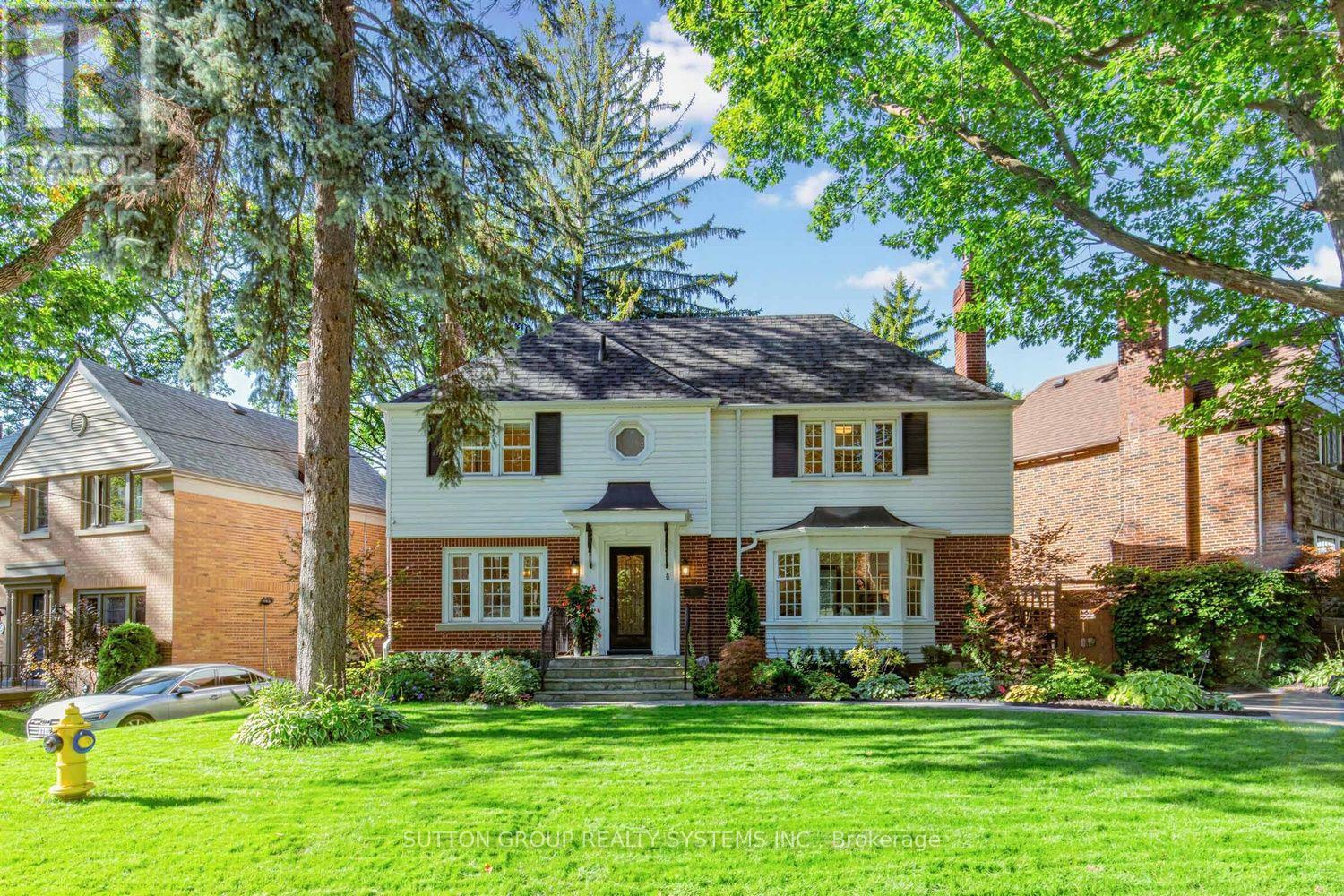 4 BRULE CRESCENT, Toronto, Ontario