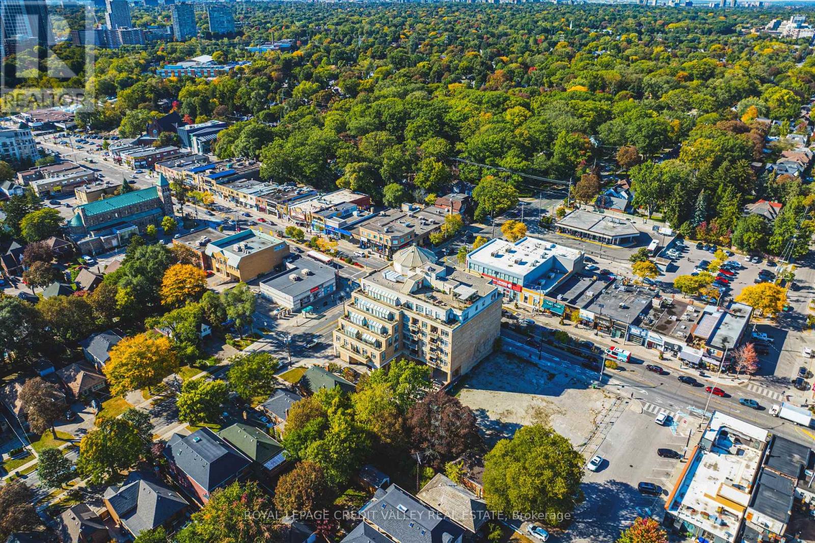 202 - 935 Royal York Road E, Toronto, Ontario  M8Y 4H1 - Photo 2 - W14011318