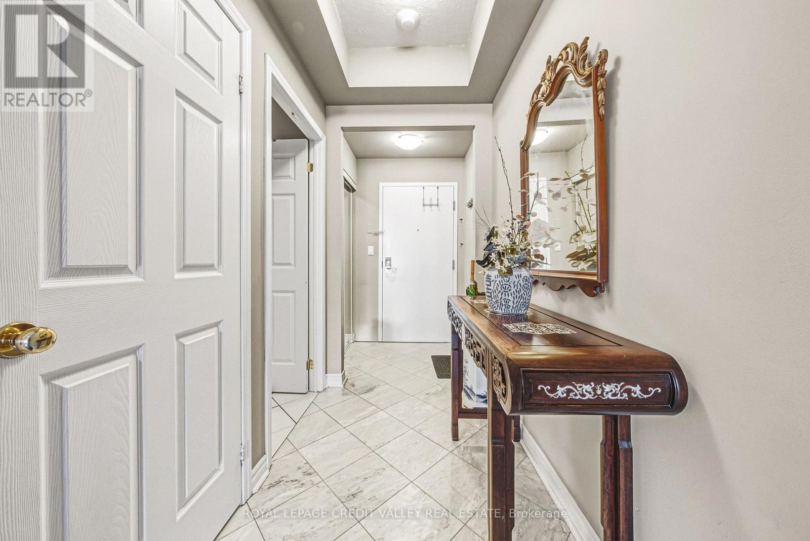 202 - 935 Royal York Road E, Toronto, Ontario  M8Y 4H1 - Photo 4 - W14011318