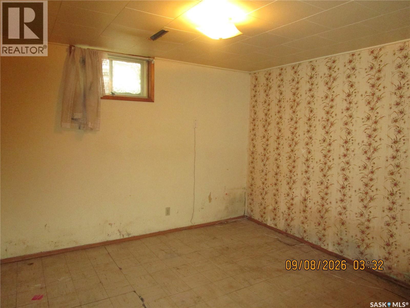 215 Dominion Road, Assiniboia, Saskatchewan  S0H 0B0 - Photo 15 - SK051127