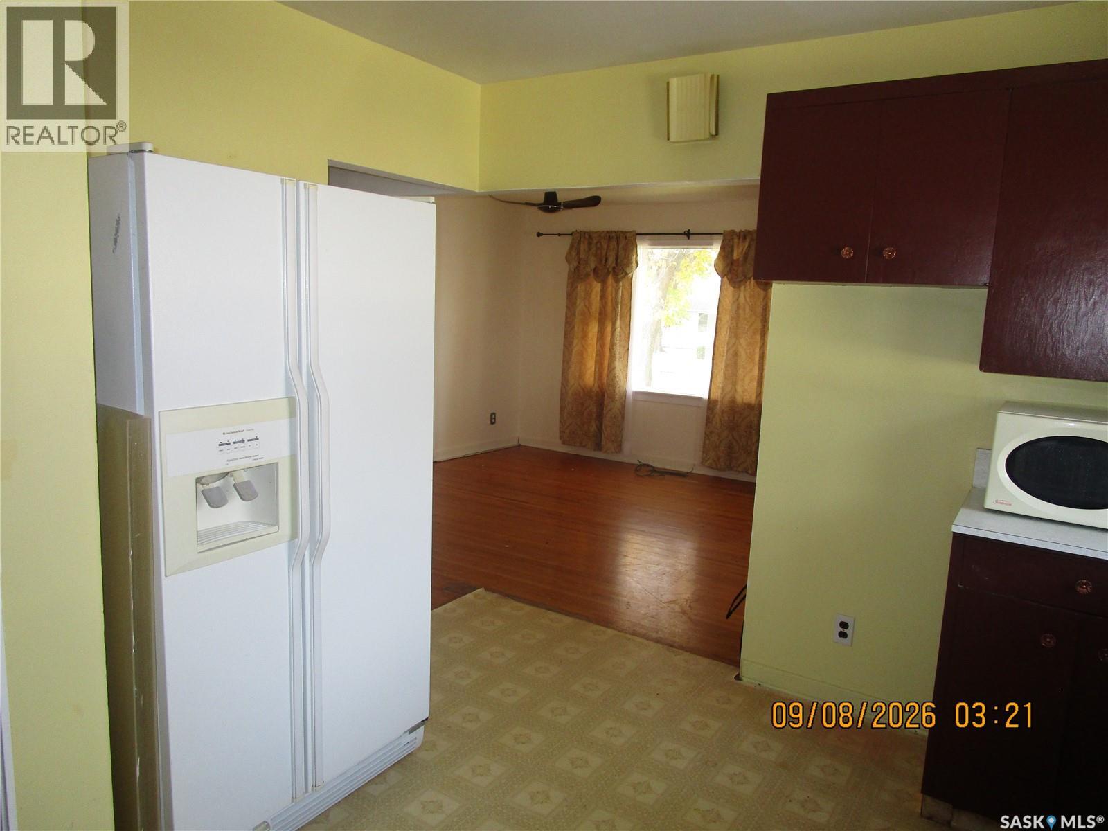 215 Dominion Road, Assiniboia, Saskatchewan  S0H 0B0 - Photo 7 - SK051127