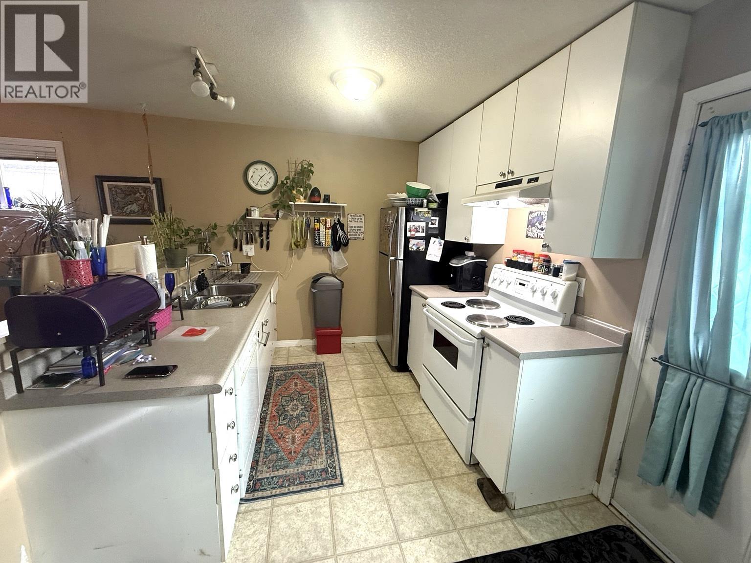 11119 101 Avenue, Fort St. John, British Columbia  V1J 2C4 - Photo 2 - R3171804