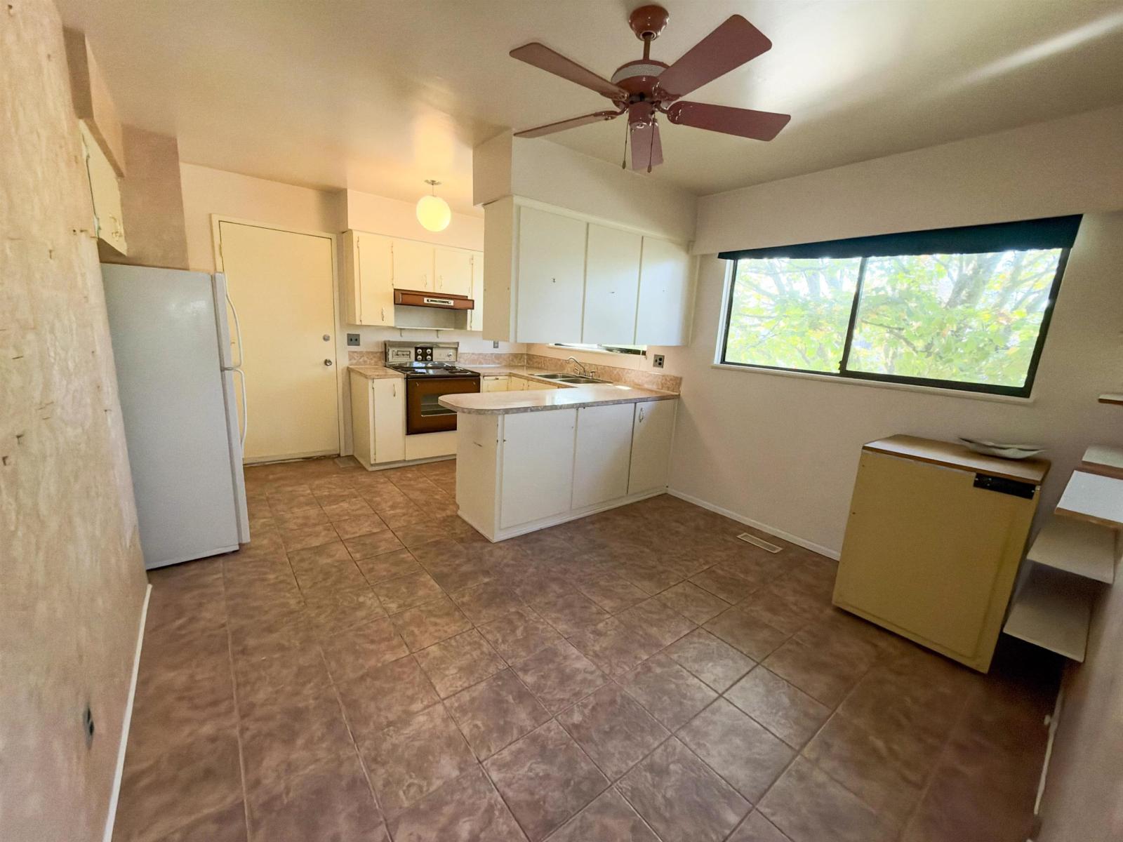 8930 113a Street, Delta, British Columbia  V4C 5C3 - Photo 5 - R3175893