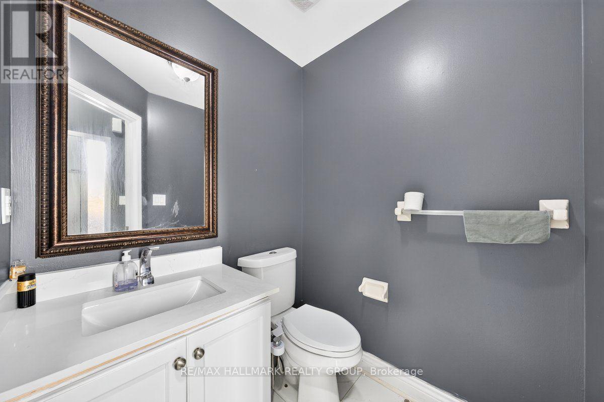 3155 Cabano Crescent, Mississauga, Ontario L5M 0C5 - Photo 4 - W14084166