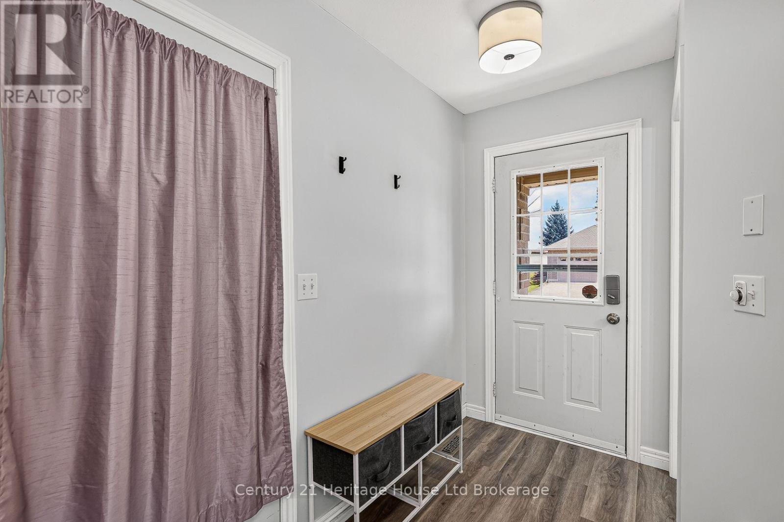 10 Potters Way, Woodstock, Ontario  N4S 8Z5 - Photo 10 - X14084264
