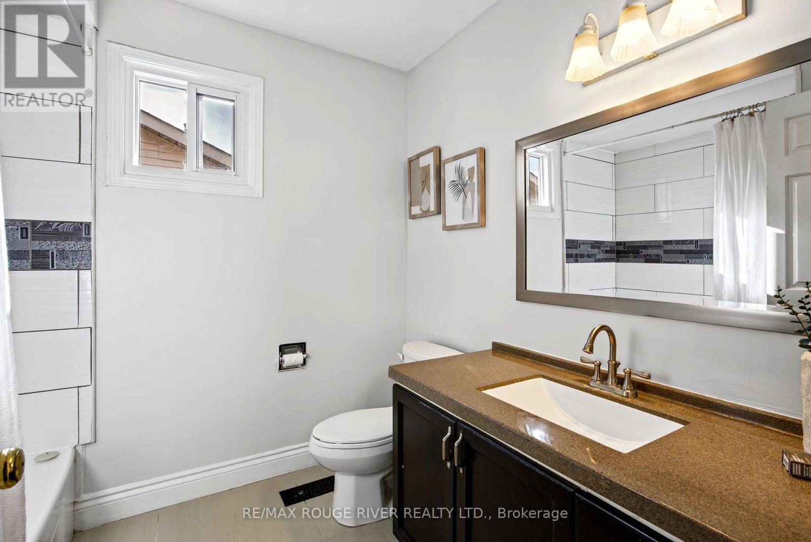 7 Greenview Court, Whitby, Ontario  L1N 8J2 - Photo 40 - E14084296