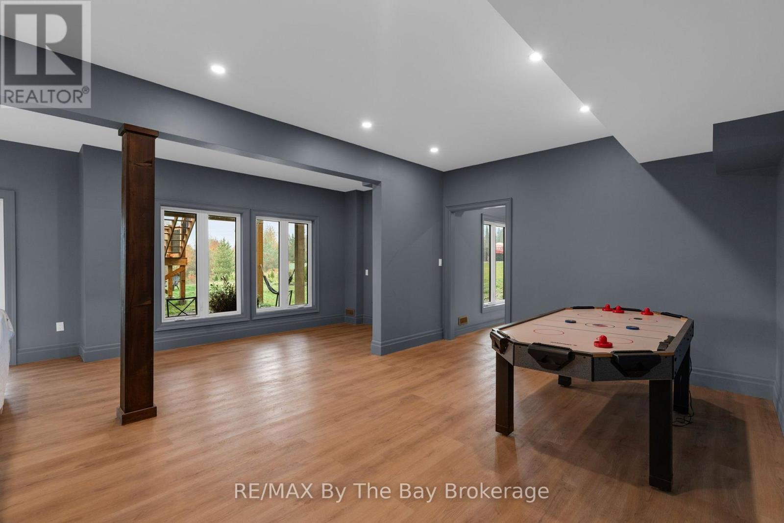 93 Moonstone Road E, Oro-Medonte, Ontario  L0K 1N0 - Photo 42 - S14084226
