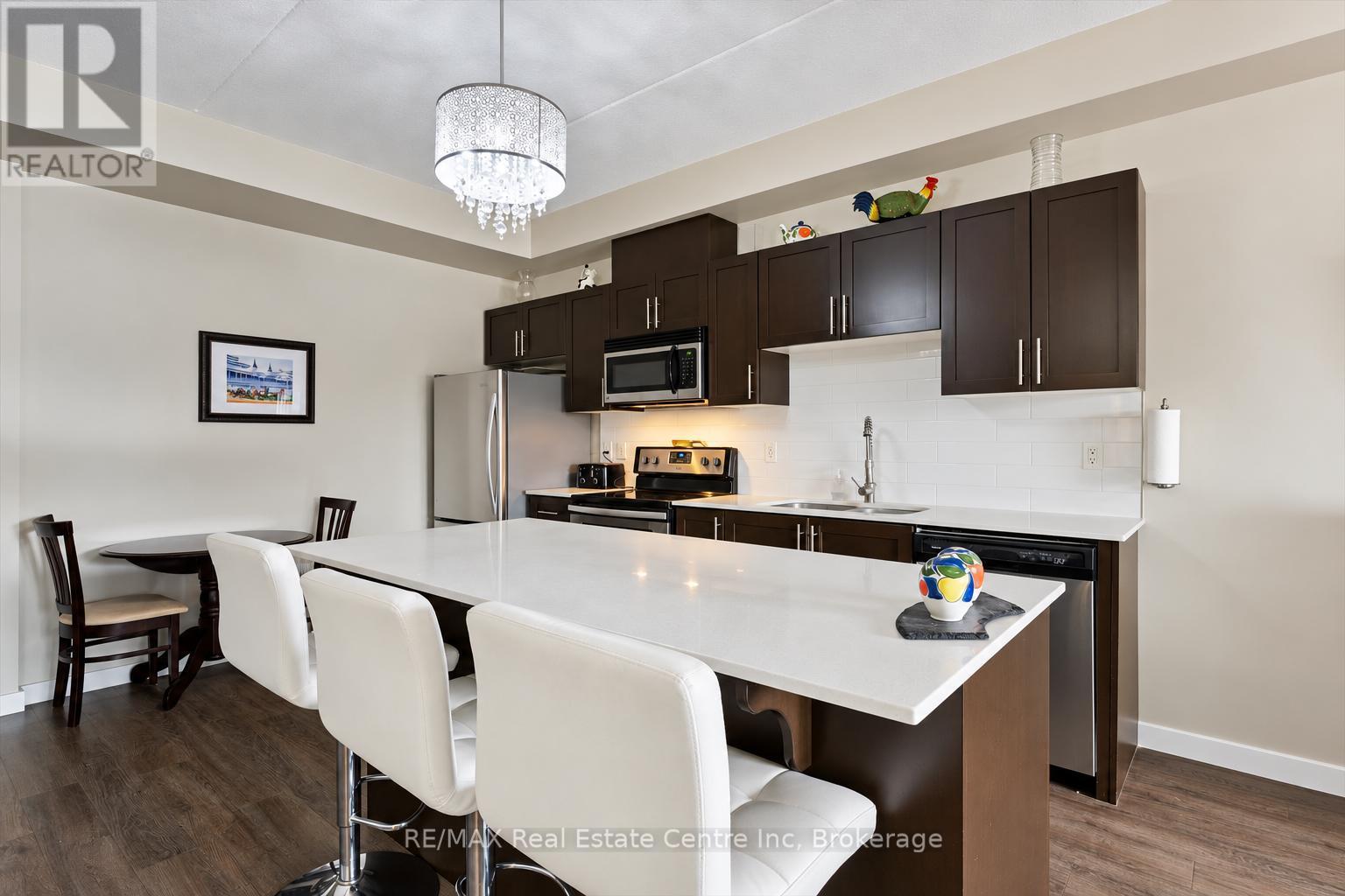 103 - 25 Kay Crescent, Guelph (Pineridge/westminster Woods), Ontario  N1L 0P2 - Photo 2 - X14084160