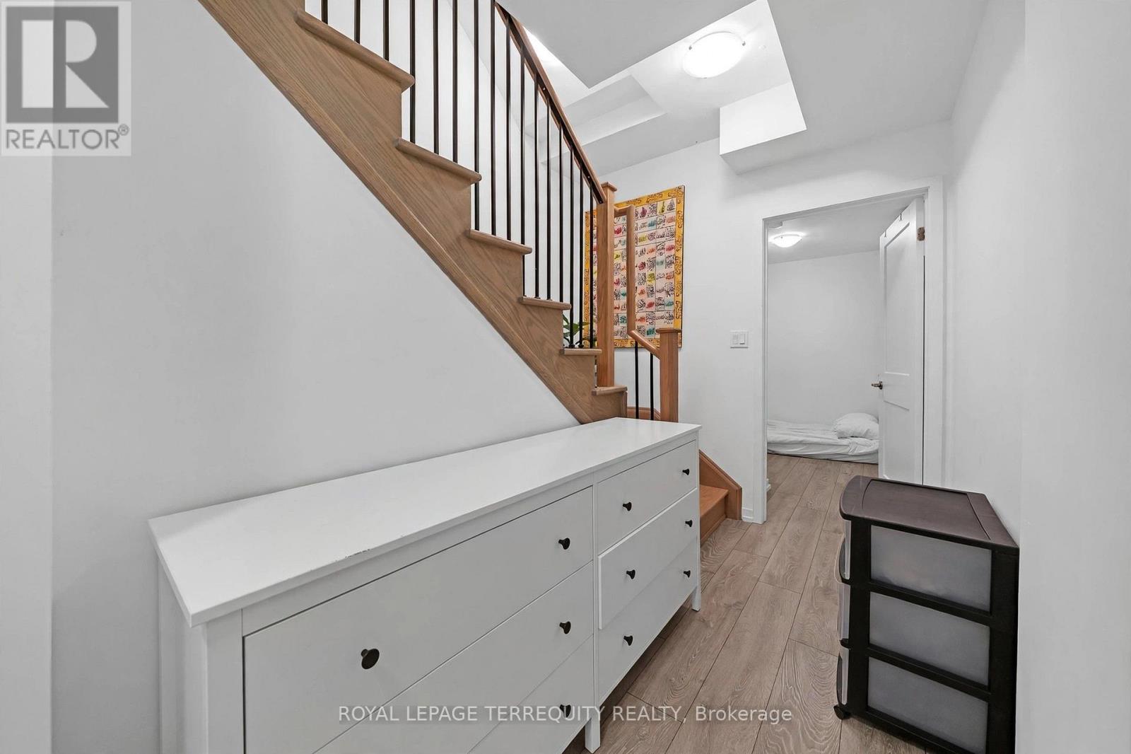 23 - 22 Lytham Green Circle, Newmarket, Ontario  L3Y 0H4 - Photo 13 - N14084252