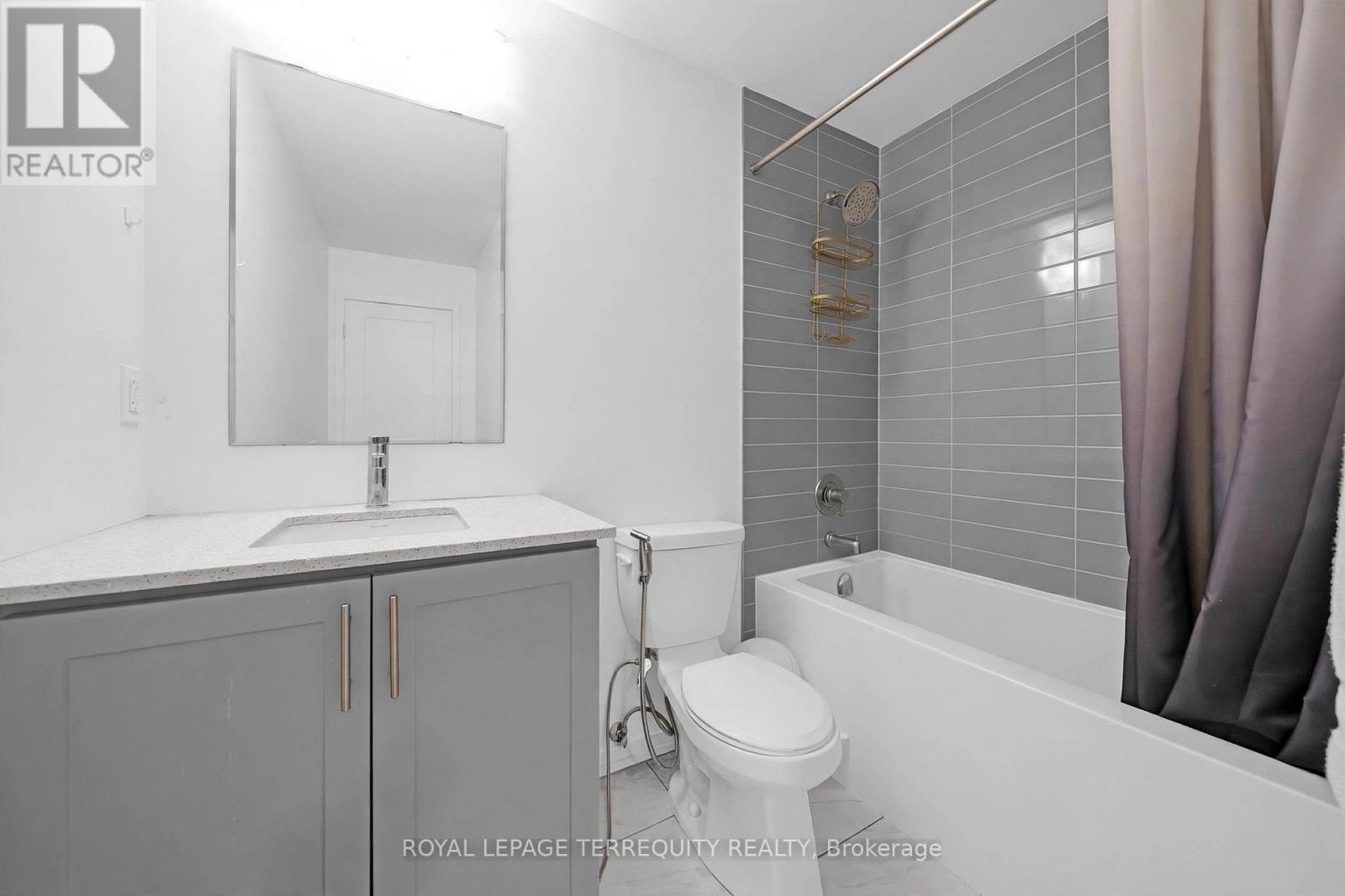 23 - 22 Lytham Green Circle, Newmarket, Ontario  L3Y 0H4 - Photo 16 - N14084252