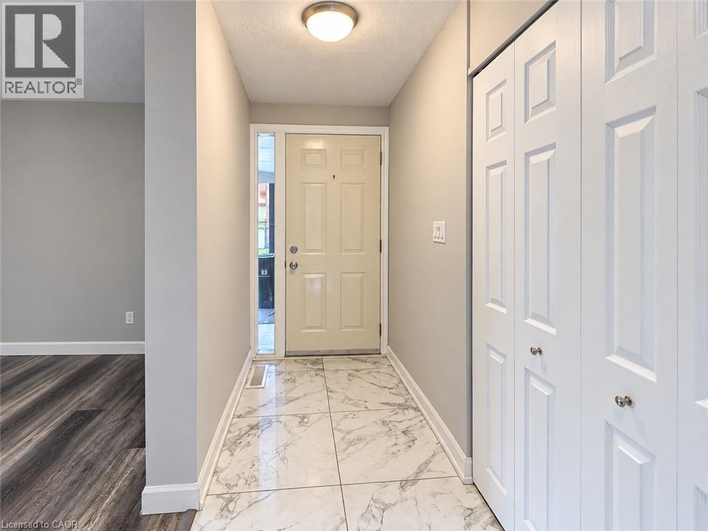 63 Sanatorium Road Unit# Upper Level, Hamilton, Ontario  L9C 1Y4 - Photo 4 - 40871743