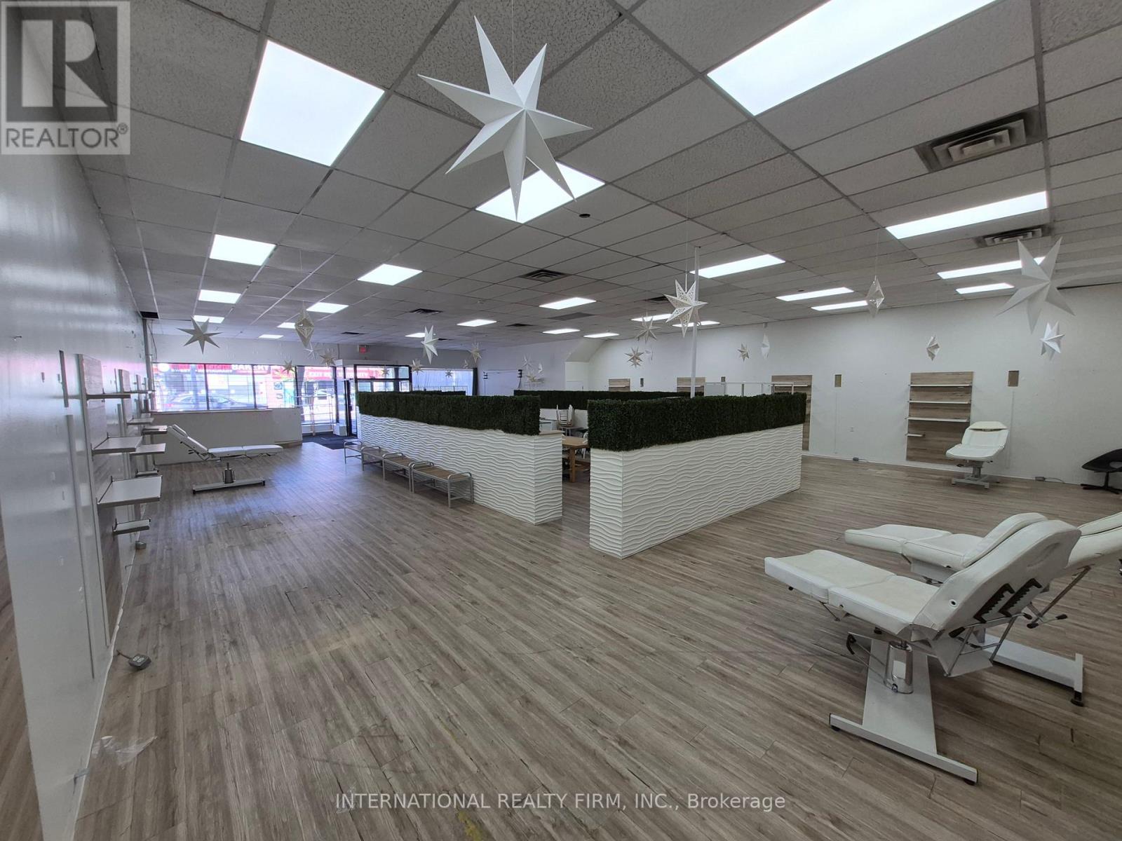 Ground Floor - 2869 Lake Shore Boulevard W, Toronto, Ontario M8V 1H8 - Photo 3 - W14084168