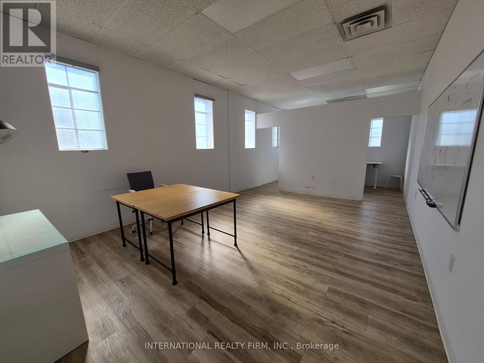 Entire Building - 2869 Lake Shore Boulevard W, Toronto, Ontario  M8V 1H8 - Photo 7 - W14084170