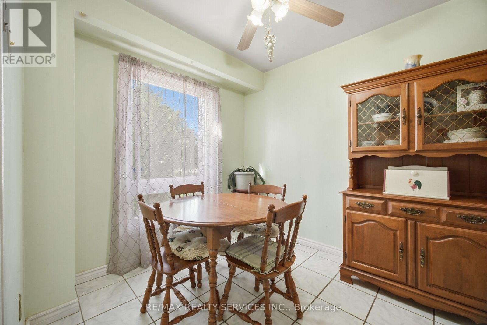 66 Hockley Path, Brampton, Ontario  L6V 3R3 - Photo 7 - W14084198