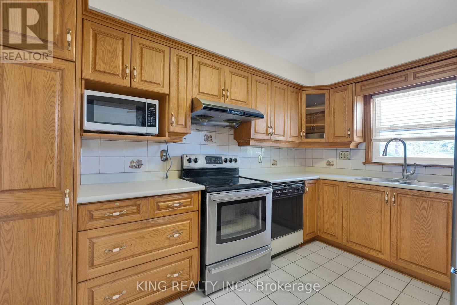 2604 Keele Street, Toronto, Ontario M6L 2P1 - Photo 10 - W14084292