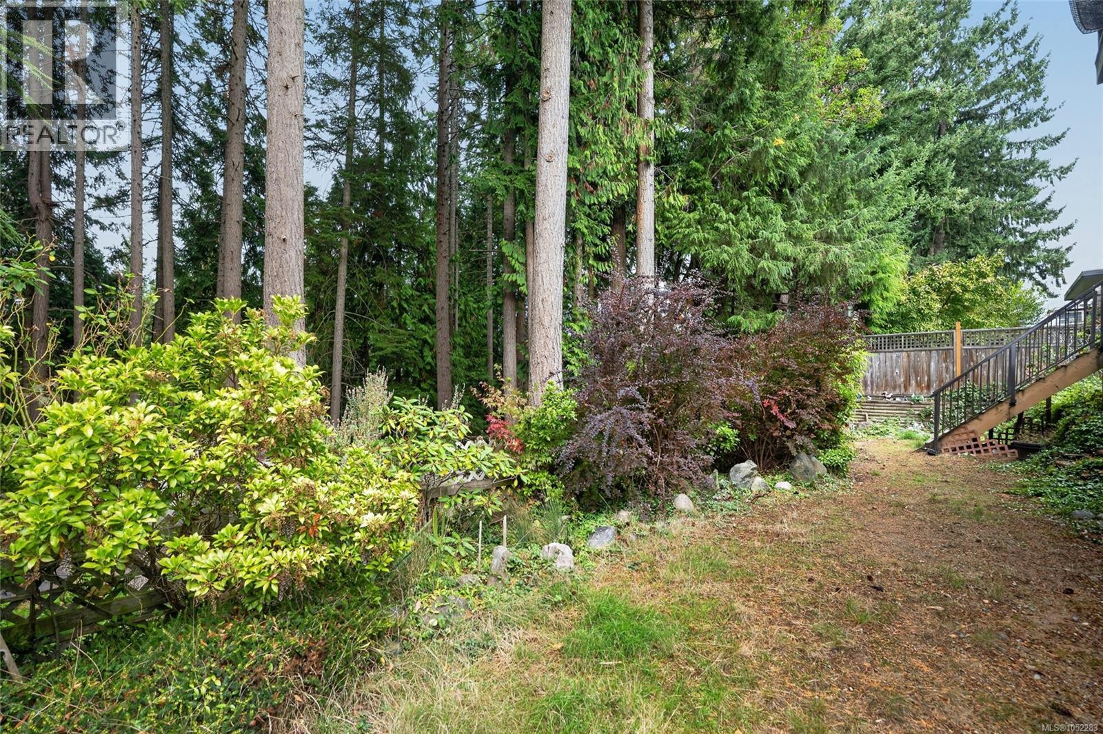5334 Georgiaview Cres