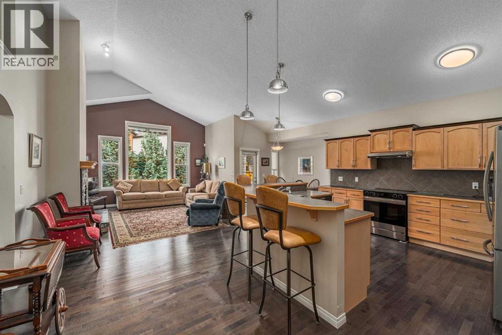 226 Tusslewood Terrace NW, Calgary, Alberta  T3L 2W5 - Photo 9 - A2351485