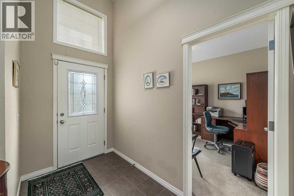 226 Tusslewood Terrace NW, Calgary, Alberta  T3L 2W5 - Photo 5 - A2351485
