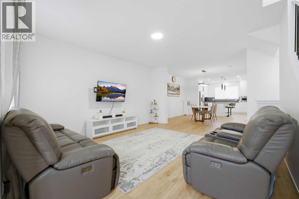 187 Belmont Boulevard Sw, Calgary, Alberta T2X 4W5 - Photo 4 - A2344475