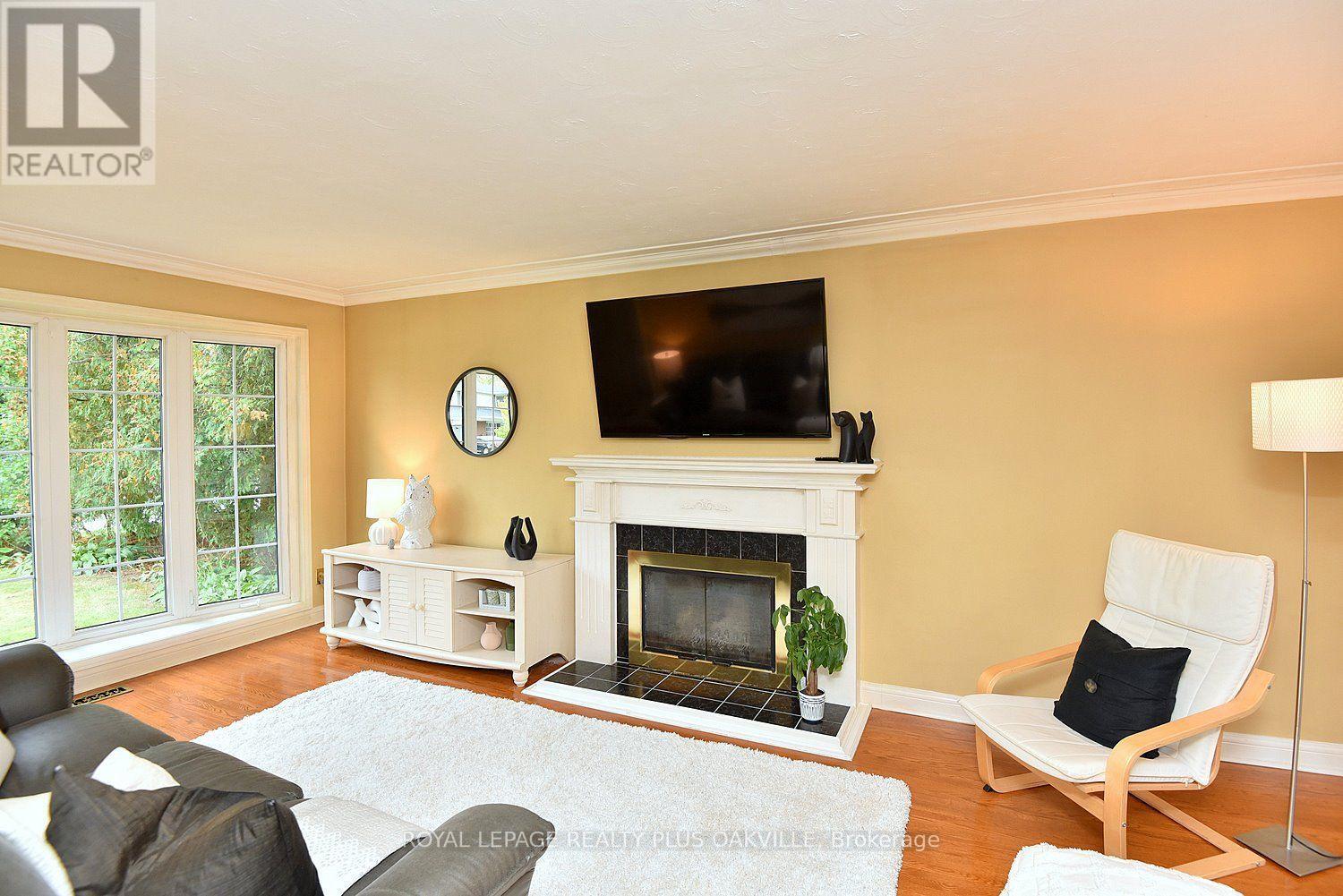 274 Belvenia Road, Burlington, Ontario  L7L 2G4 - Photo 11 - W13883838