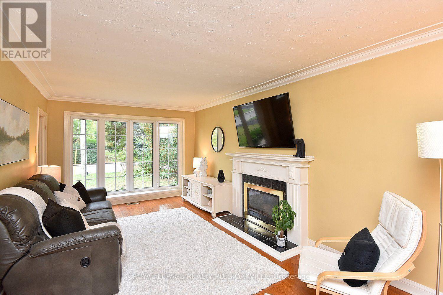 274 Belvenia Road, Burlington, Ontario  L7L 2G4 - Photo 12 - W13883838