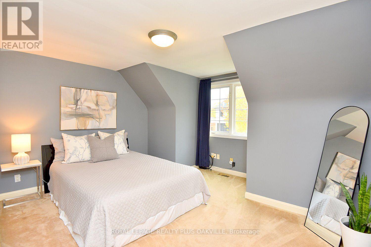 274 Belvenia Road, Burlington, Ontario  L7L 2G4 - Photo 23 - W13883838