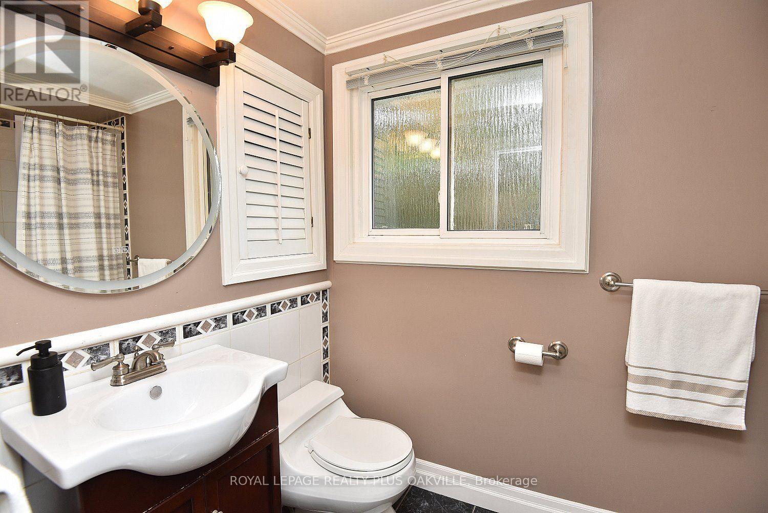 274 Belvenia Road, Burlington, Ontario  L7L 2G4 - Photo 25 - W13883838