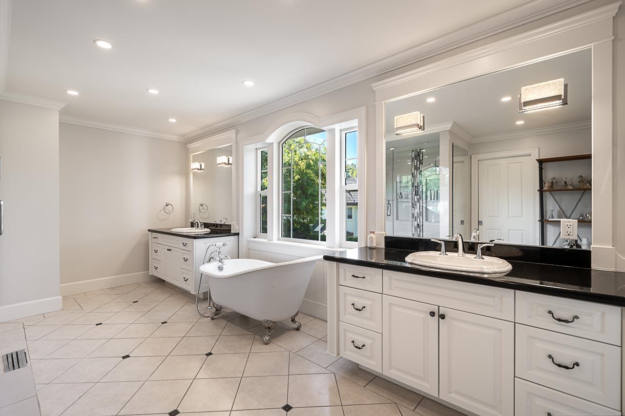 13761 22a Avenue, Surrey, British Columbia  V4A 9V8 - Photo 12 - R3175922