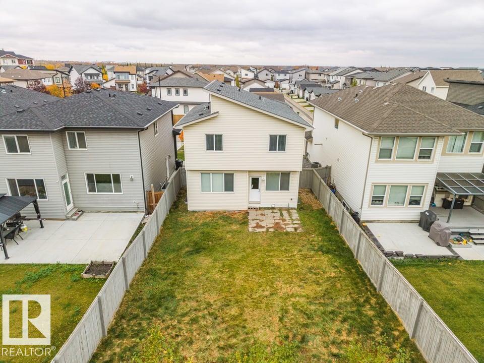 7627 181 AV NW