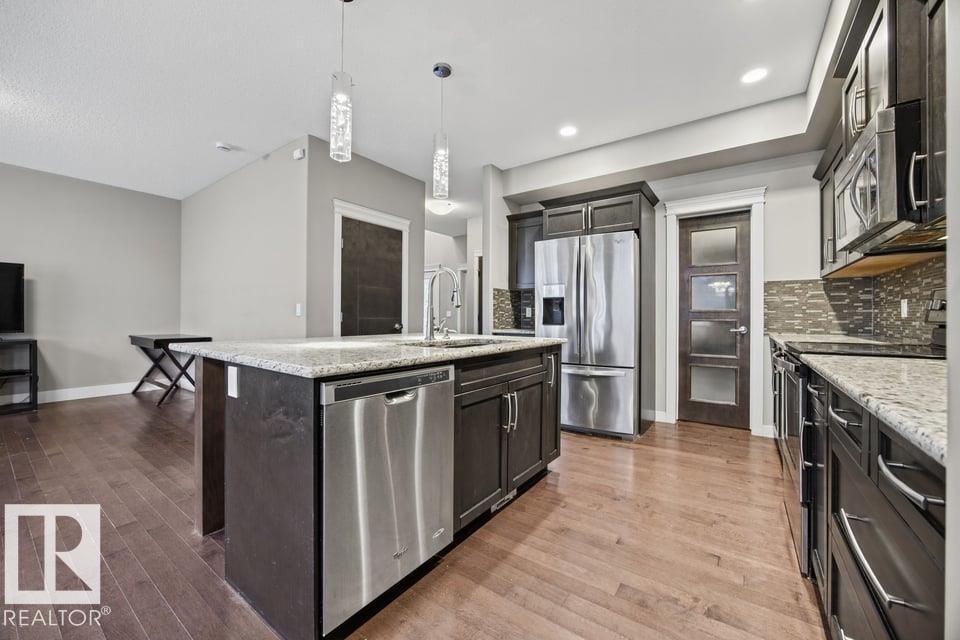 7627 181 AV NW