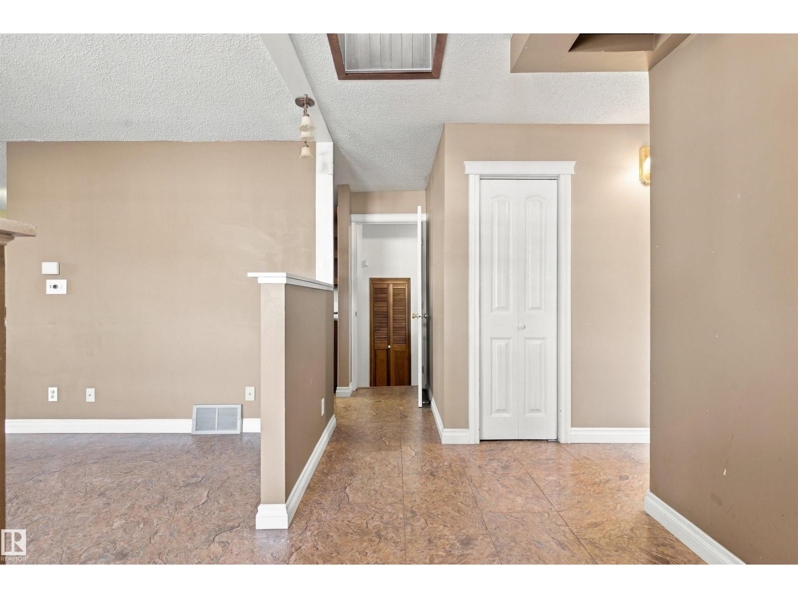 3224 89 ST NW