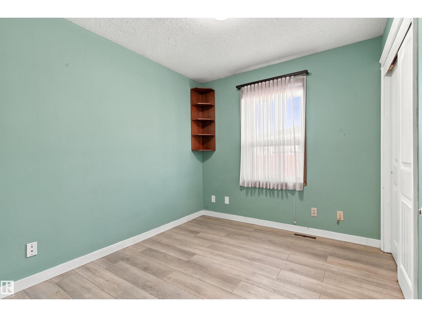 3224 89 ST NW