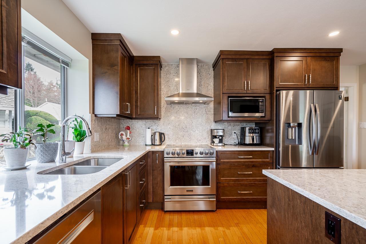13560 15a Avenue, Surrey, British Columbia  V4A 8Z9 - Photo 5 - R3175835