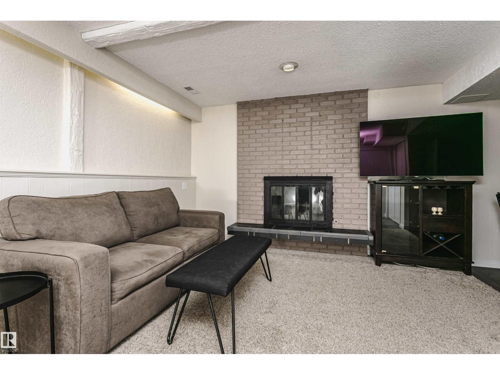 10435 35A AV NW